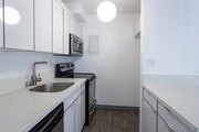 Studio, 1BA - 450 SF - The Parsons Apartments