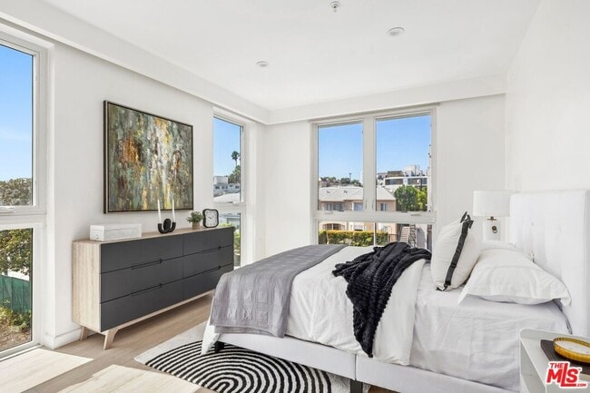 Photo - 1414 S Beverly Dr Unit 203