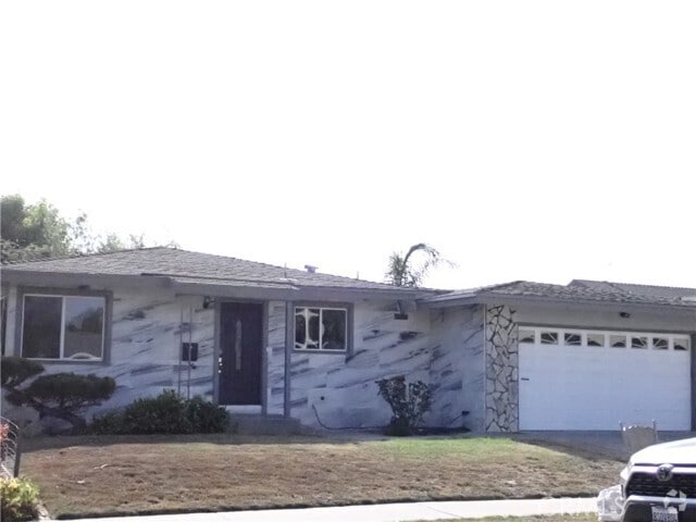 Building Photo - 16561 Monroe Ln Rental