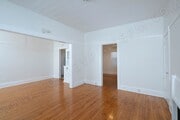 Photo - Charming 1 BR with AC in Bankers Hill with Onsite Laundry Unit 02