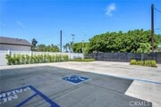 Photo - 10882 Dora St