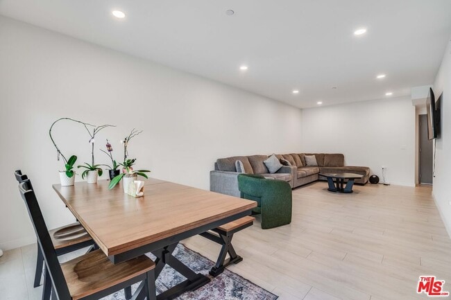 Photo - 1021 S Shenandoah St Unit 101