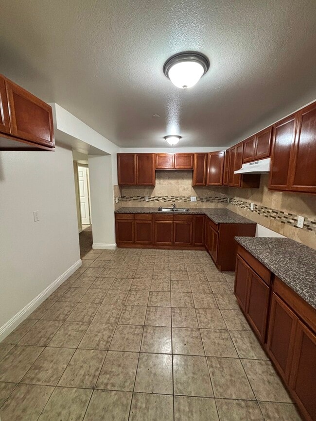 Photo - 157 W 89th St