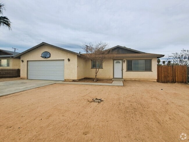 Building Photo - Quaint 3 bedroom close to town! Rental
