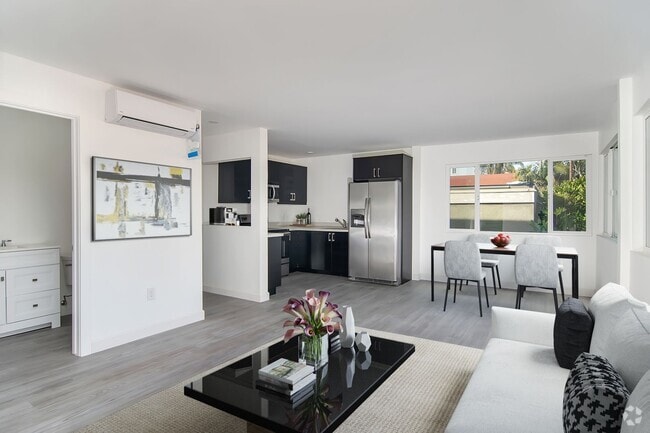 Building Photo - El Buho Unit 1 Rental