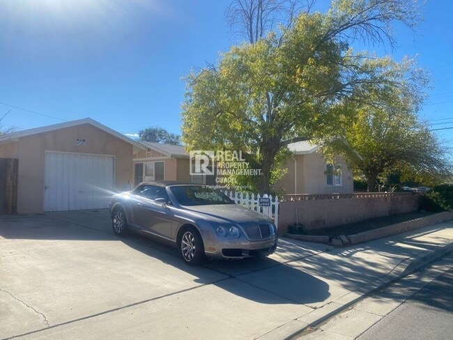 Photo - 43360 7th St E