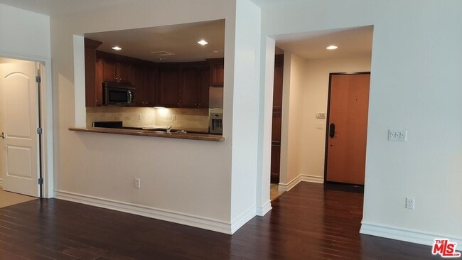 Photo - 1726 S Bentley Ave Unit 304
