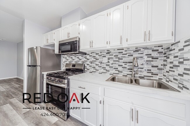 Photo - 1032-1036 S Normandie Ave-1032-202 Unit 1032-202
