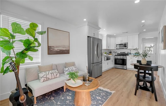 Photo - 10427 Beach St Unit 10427 1/2