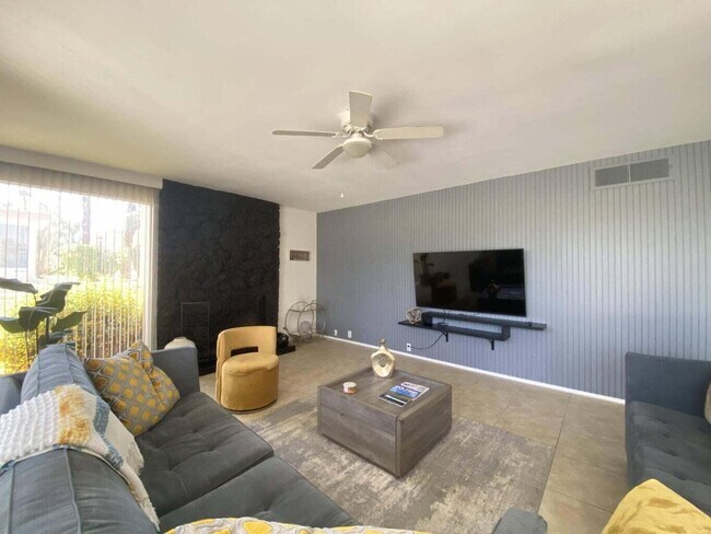 Photo - 46023 Portola Ave Unit 17