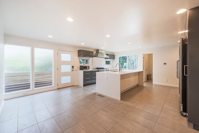 Photo - Private and Comfy Manhattan Beach Home