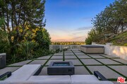 Photo - 16725 Oak View Dr House