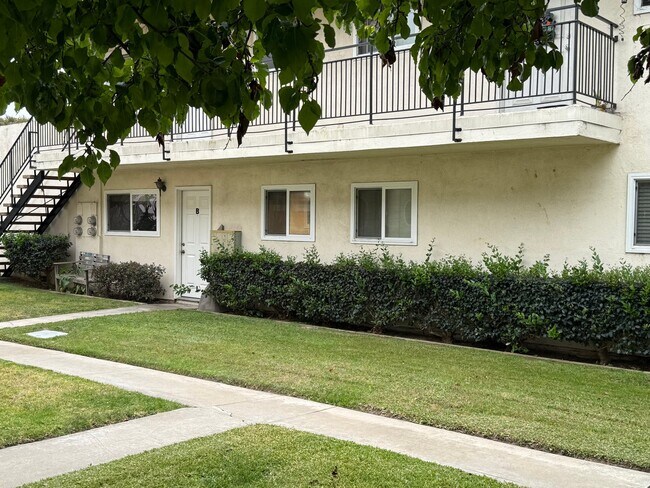 Photo - 2302 England St Unit B
