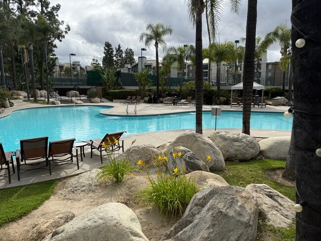 Building Photo - 21500 Burbank Blvd Unit The Met Warner Center