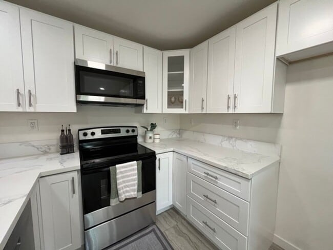 Photo - Downstairs 1 Bedroom Unit in Orange Unit A-09