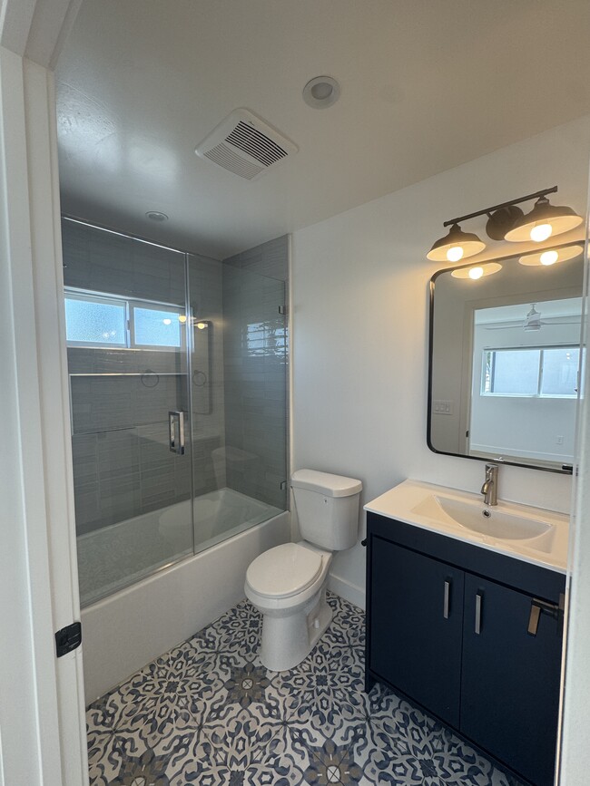 Photo - 5436 1/2 Kester Ave