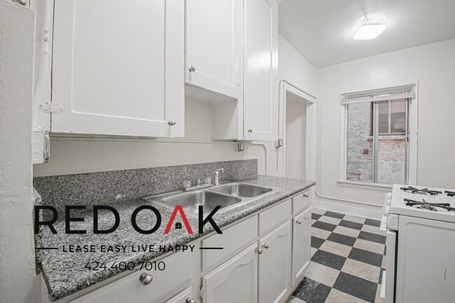 Photo - 425–427 S. Grand View St Unit 5503