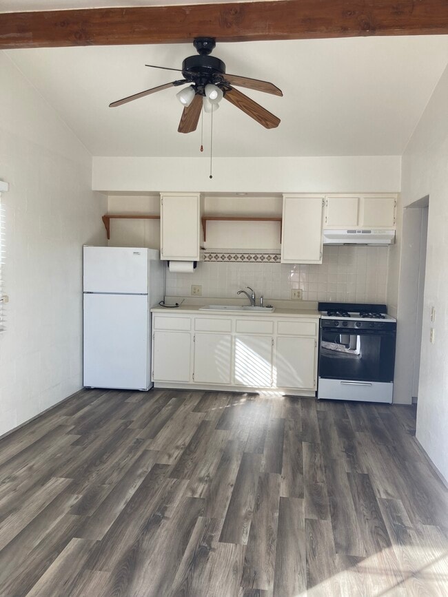 Photo - 1278 E Collins St