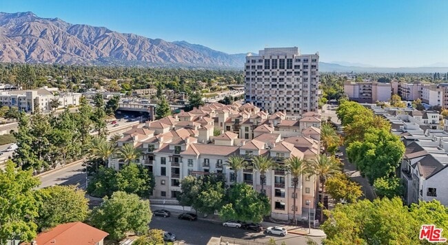 Photo - 290 N Hudson Ave Unit 305W