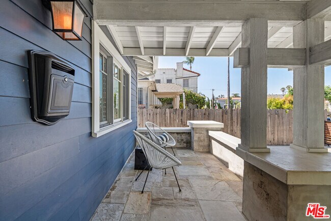 Photo - 222 N St Andrews Pl