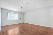 Photo - 217 N 6th St Townhome