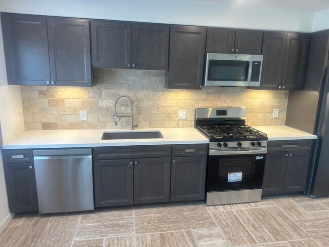 Photo - 729 E Elder St Unit A