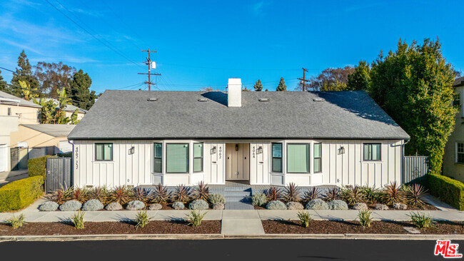 Building Photo - 4062 8th Ave Rental