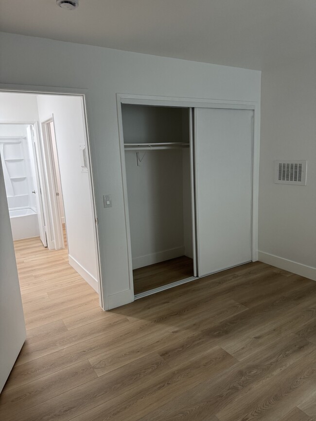 1 bedroom - Covina Plaza Apartments