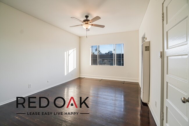 Building Photo - 1327 Magnolia Ave