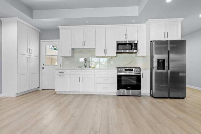 Photo - 14422 Judd St