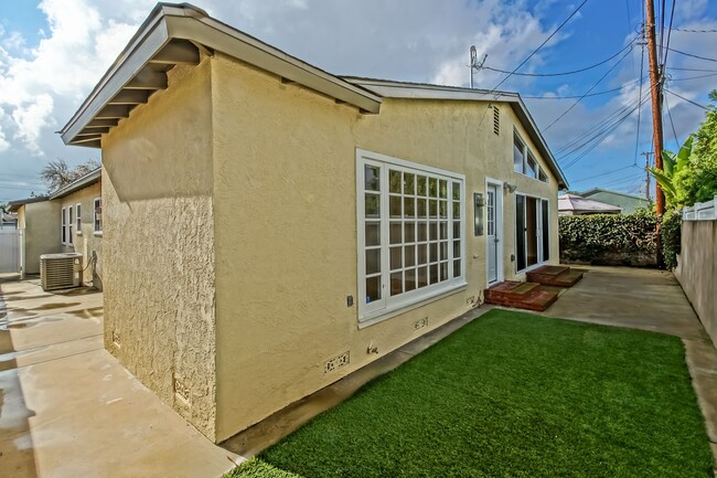 Photo - NEWLY REMODELED, BRIGHT & AIRY HOLLYGLEN HOME W/ REAR YARD/PATIO, 2 LIVING AREAS & BRAND NEW KITC...