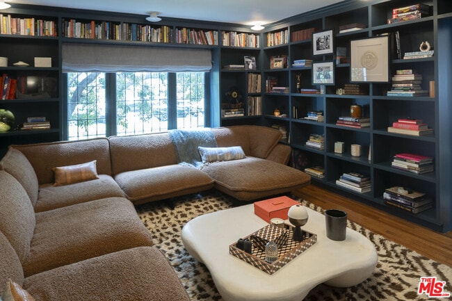Photo - 519 S Arden Blvd