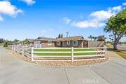 Photo - 5892 Meadowlark Dr House