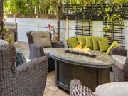 Photo - Gorgeous 3 Bedroom 2 Bath with Spa in Carl... House