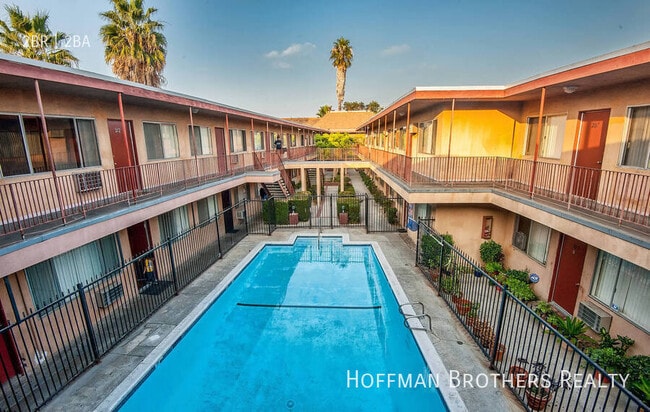Photo - 8143 Langdon Ave Unit 216