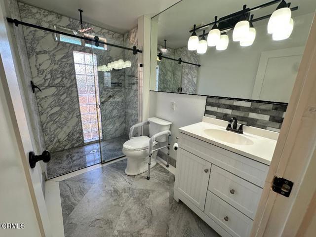 Photo - 2810 Sherwin Ave