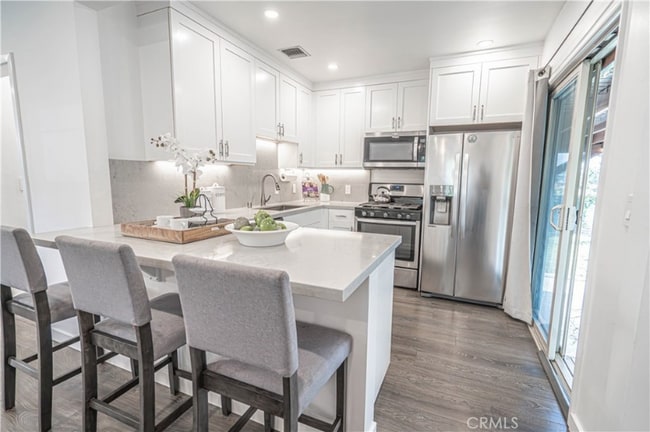 Photo - 3744 Los Olivos Ln