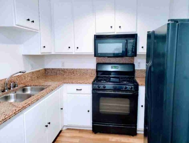 Photo - 160 S Hudson Ave Condo Unit 106