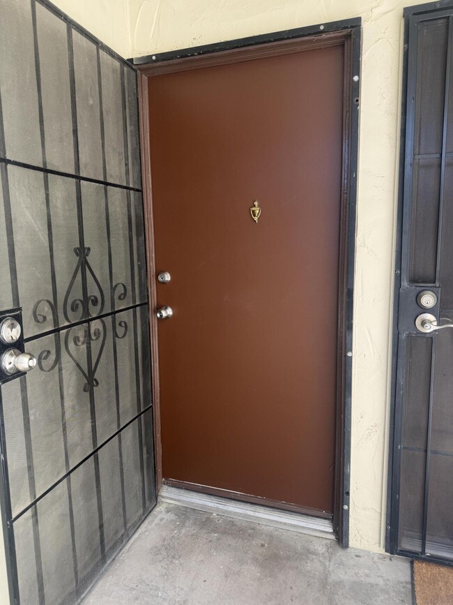 Building Photo - 1655 E Palm Canyon Dr Unit 515