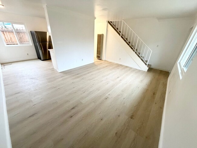 Photo - M 1st Unit C