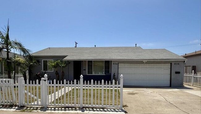 Building Photo - 834 Olive Ave Rental