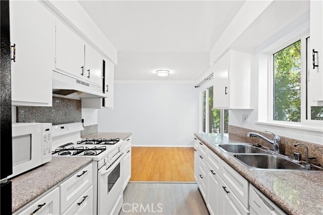 Photo - 11138 Aqua Vista St Unit 55