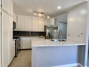 Photo - 450 W Vermont Ave