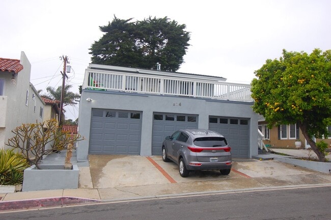 Building Photo - 234 Avenida Serra Unit #B