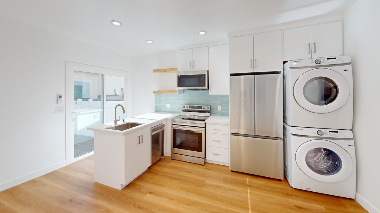 3D Tour - MOVE IN TODAY || Available Fully Furnished... Apartments