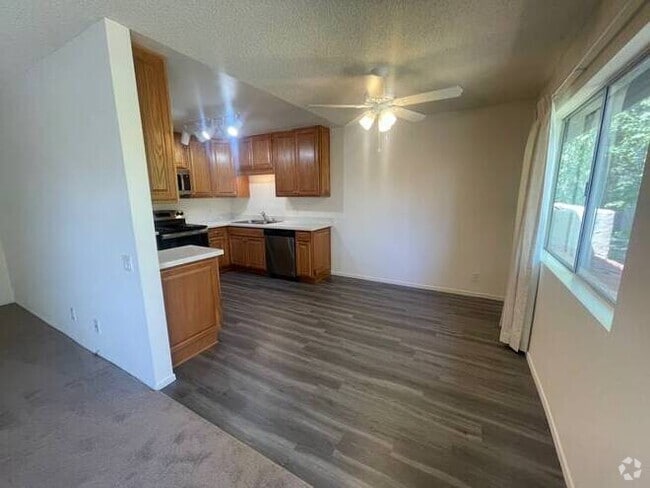 Building Photo - 141 W Avenida De Los Arboles Rental