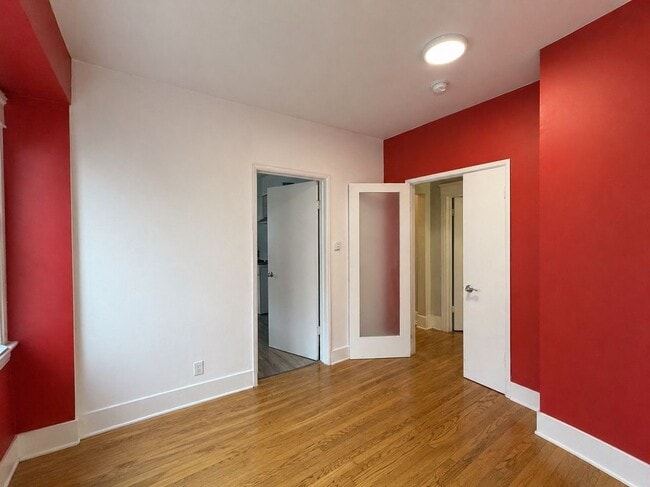 Photo - 244 W 49th