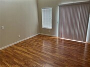 Photo - 23401 La Crescenta