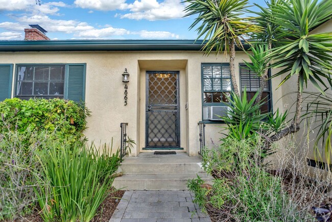 Photo - Charming Talmadge/Kensington detached home with Canyon views!