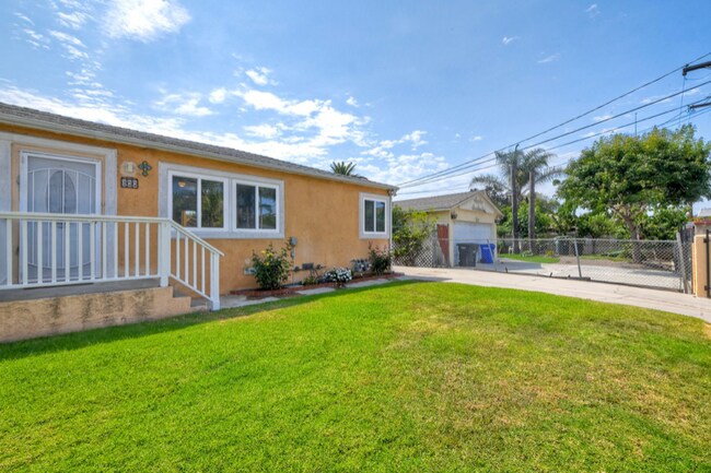 Photo - 122 Johnston Ln
